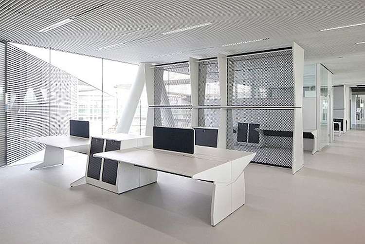 辦公室裝修設(shè)計中如何合理搭配設(shè)計好窗戶？(圖2)