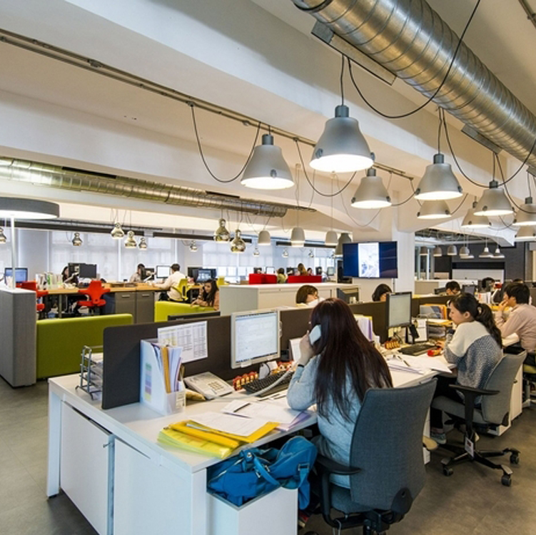 辦公室設(shè)計知識點---采用開放式的好處(圖2) 辦公室設(shè)計知識點---采用開放式的好處(圖2)