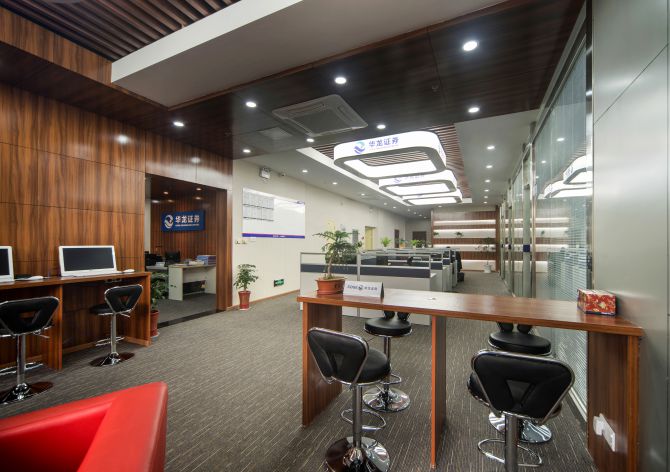 裝修解析：辦公室裝修的細(xì)節(jié)問題：天、地、隔(圖1)