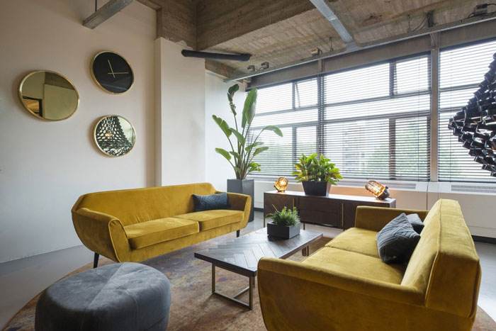 辦公室接待區(qū)裝修小技巧，打造人性化辦公空間(圖1)