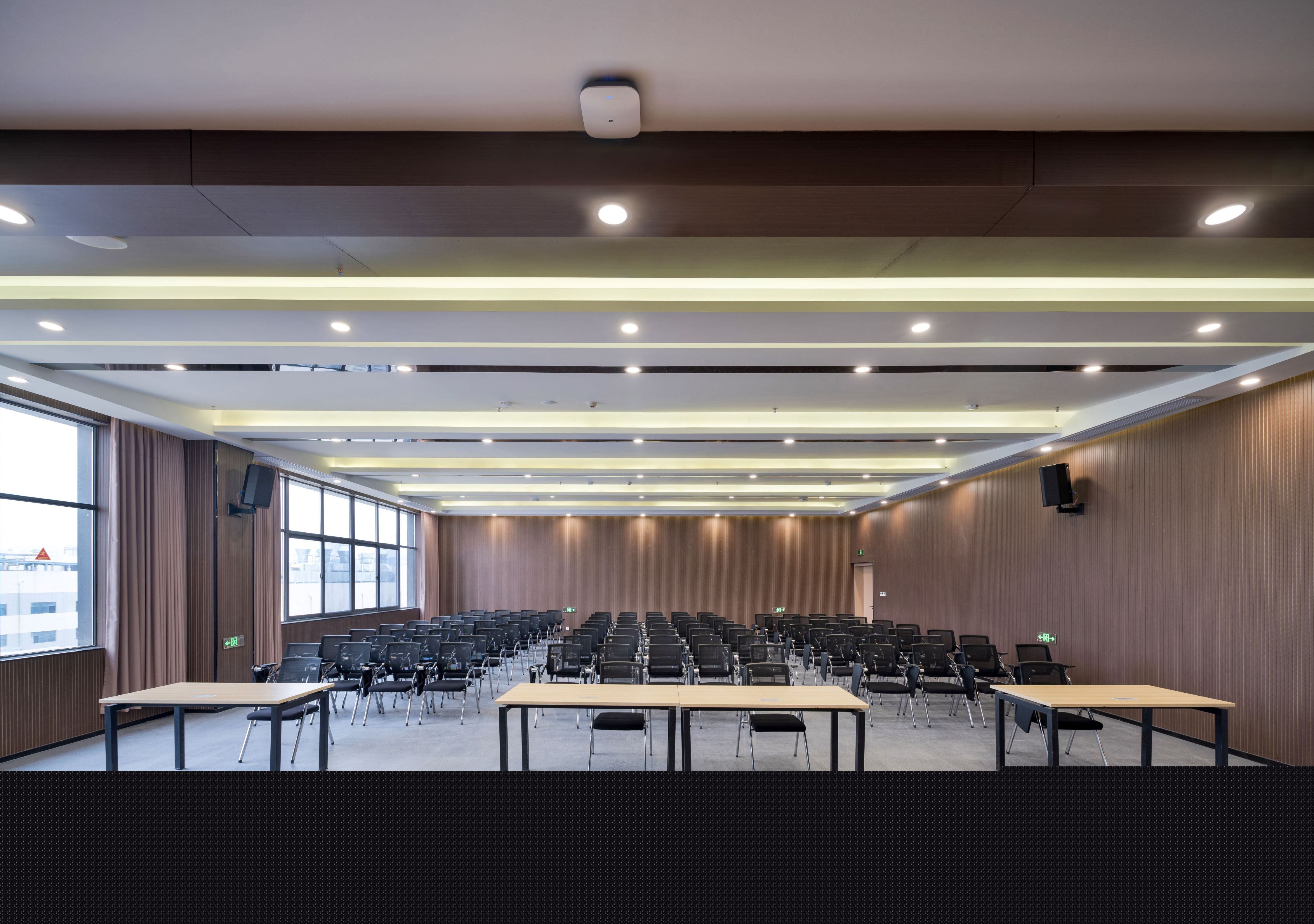 【完工案例】人福醫(yī)藥黃岡總部辦公室裝修完工！(圖9)